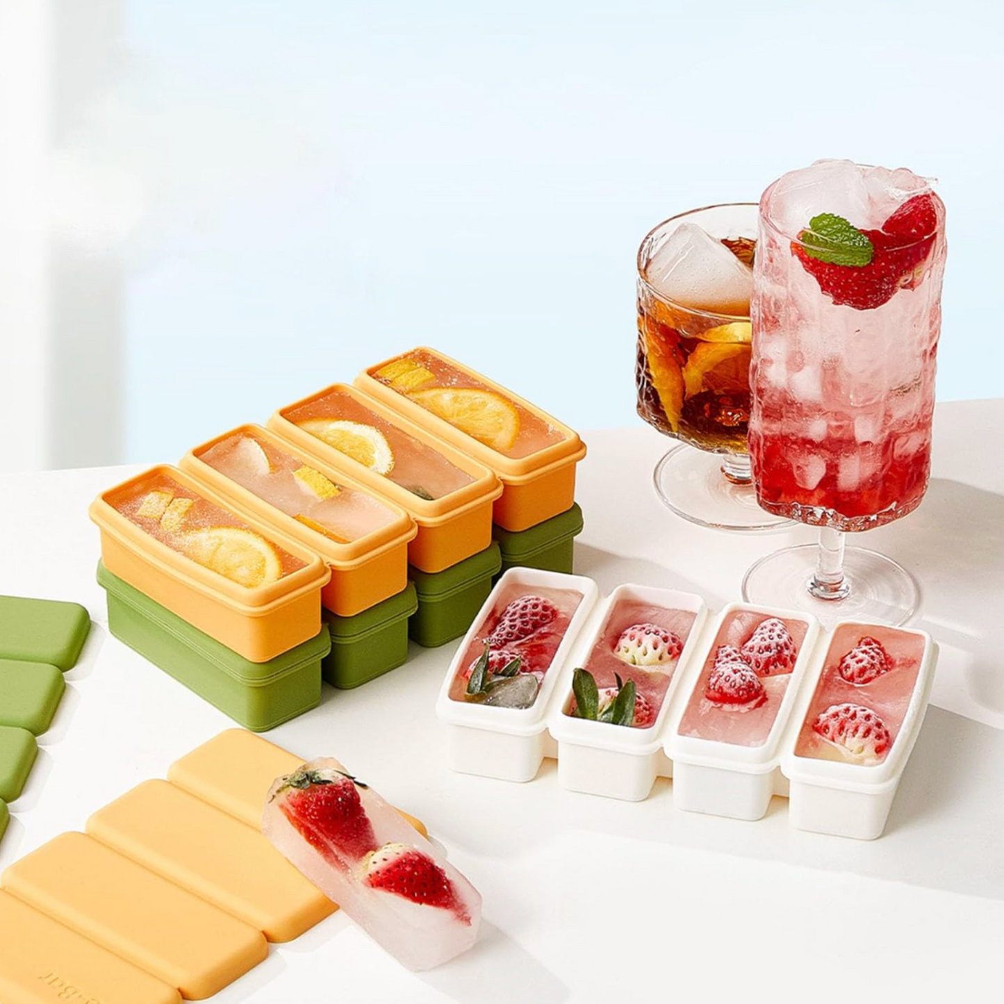 4-Compartment Silicone Ice-Bar Tray with Lid
