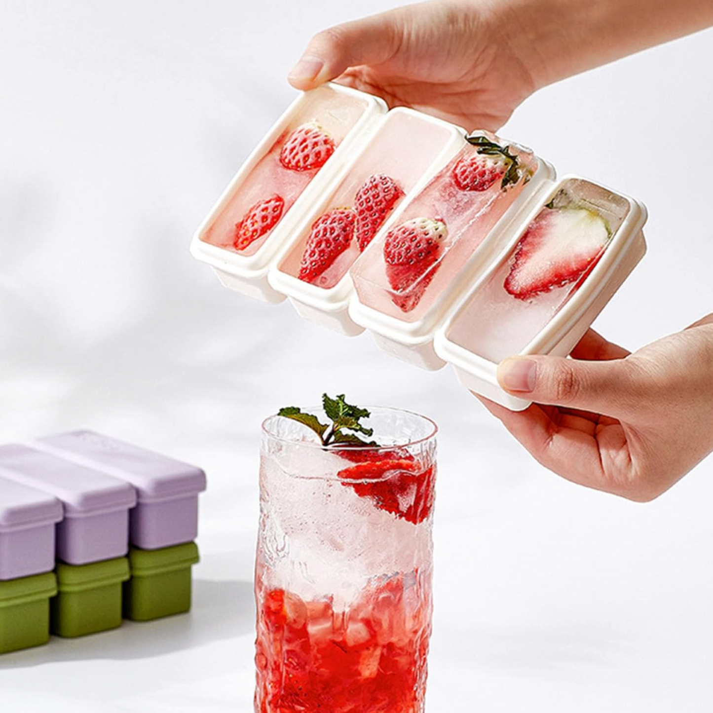 4-Compartment Silicone Ice-Bar Tray with Lid