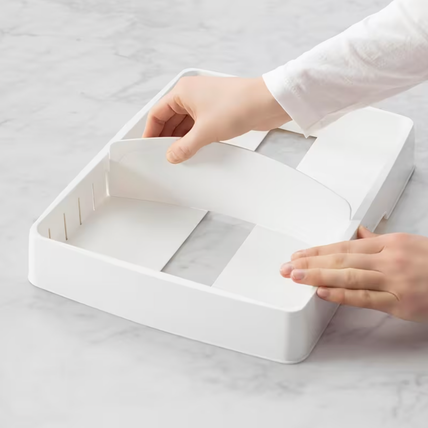 Adjustable Food Storage Container Lid Organiser with 8 Dividers